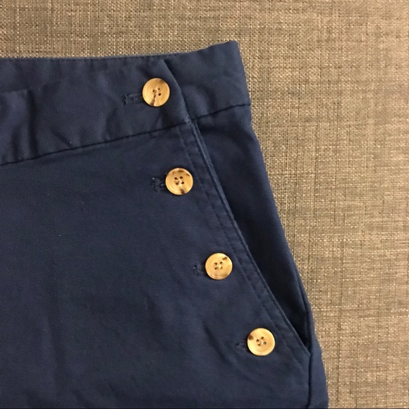 Cute blue shorts from Banana Republic - Picture 8 of 8